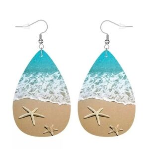 Beach, Ocean, Starfish Design Earrings